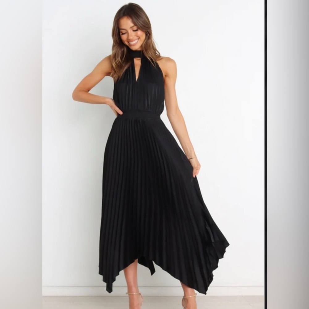 Petal & Pup Black Asymmetrical Dress